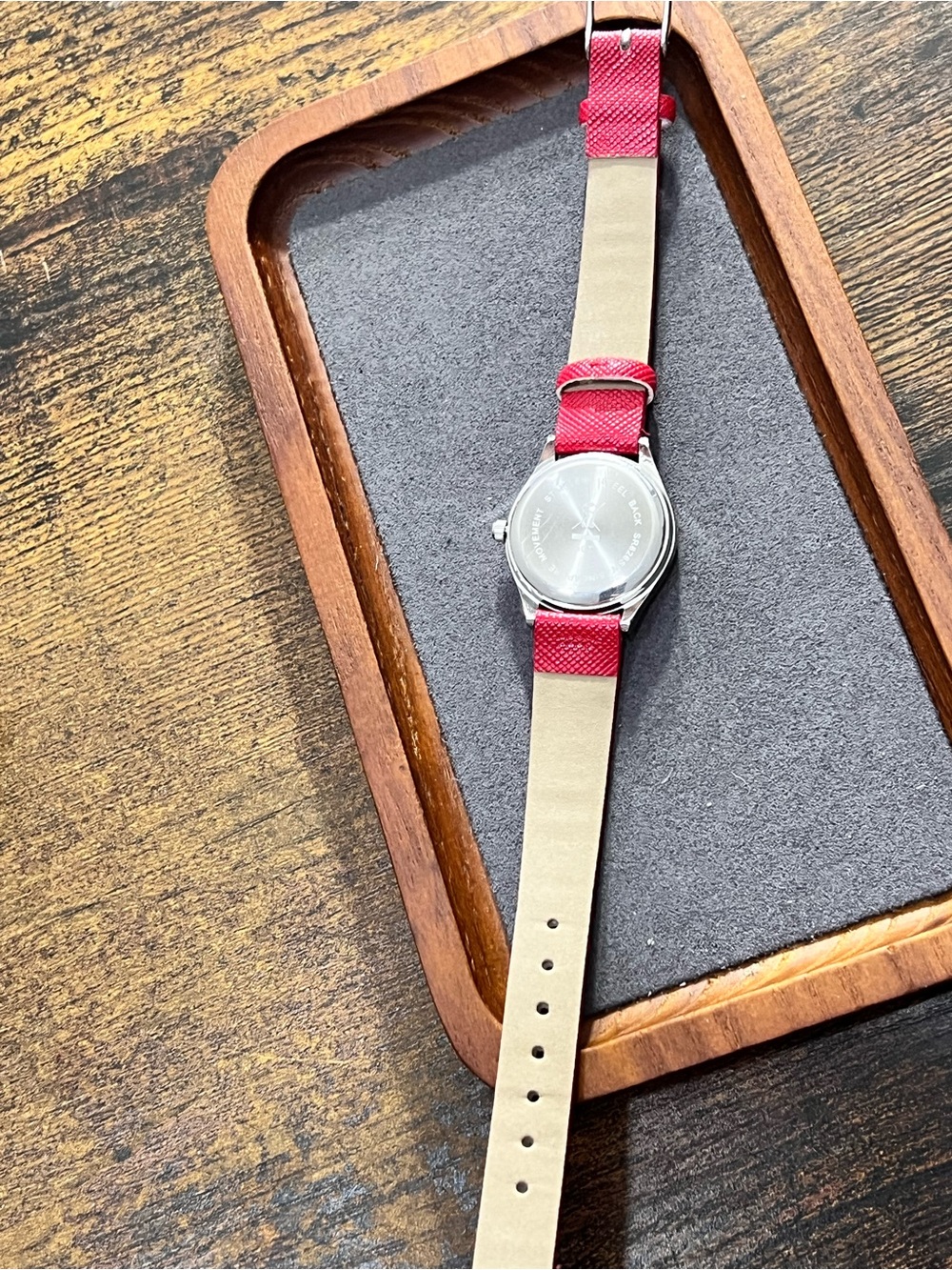 Red Abstract Dial Watch - Picture 8 of 8
